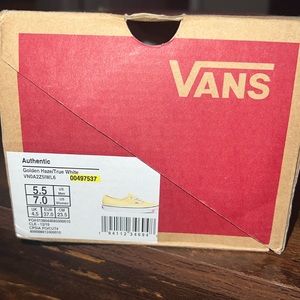 Brand New ***NEVER WORN*** Vans - Golden Hazel/ True White Unisex